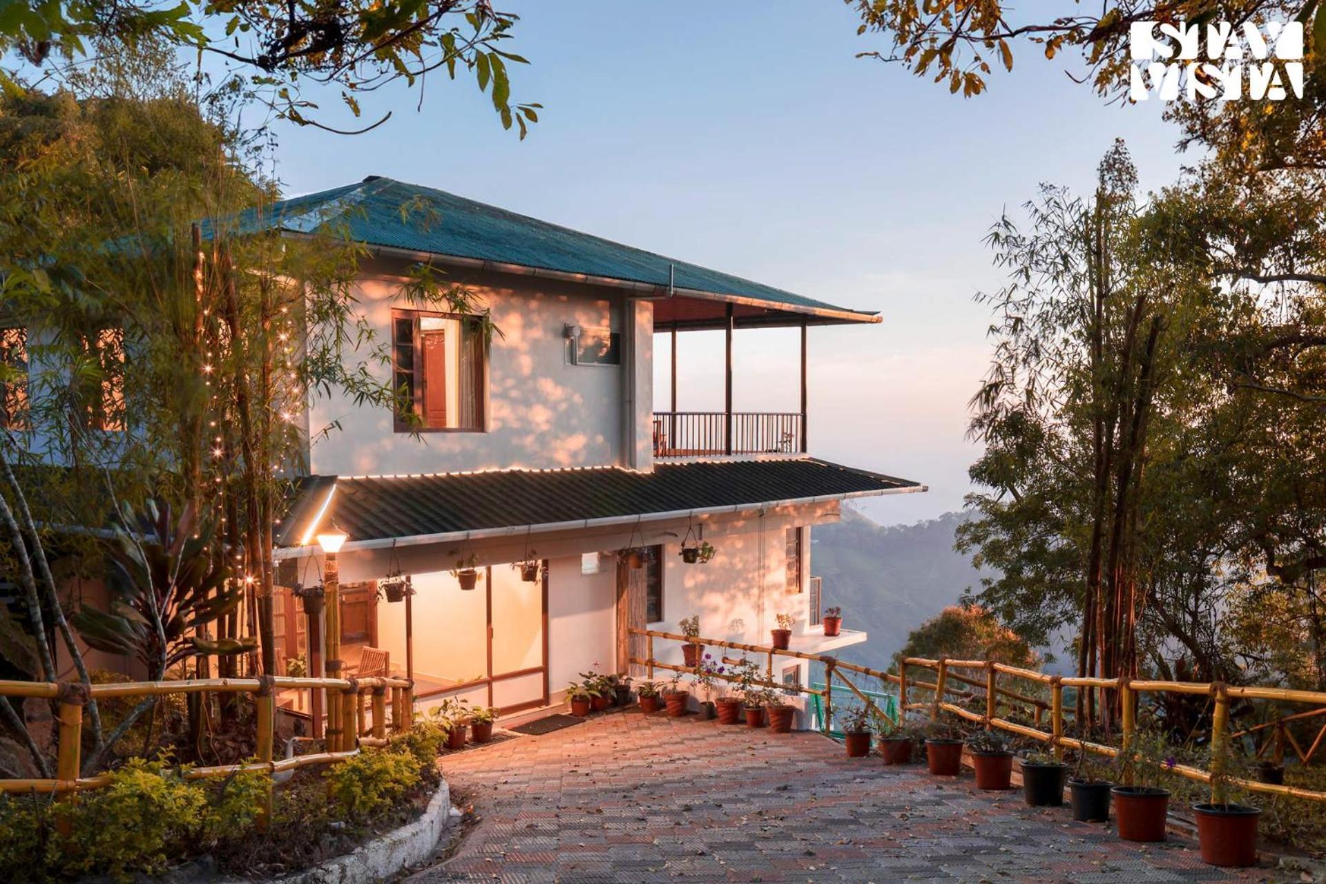 Stayvista At Vale Echoes - Breakfast Included Munnar Exteriör bild